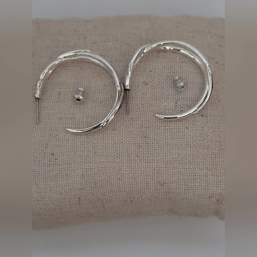 Stella & Dot  Odette Hoop Earrings - Picture 7 of 8